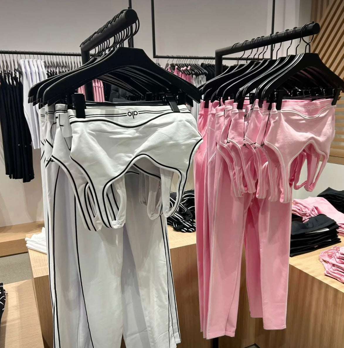 Alo yoga sets